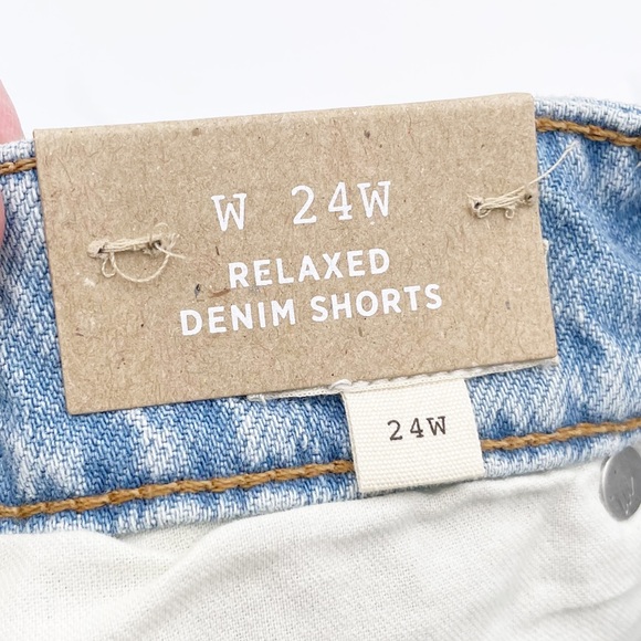 NEW Madewell Plus Relaxed Denim Shorts in Madera Wash Side-Slit Edition Size 24W - Picture 10 of 13